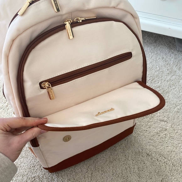 Beautiful Backpack - Picture 6 of 10